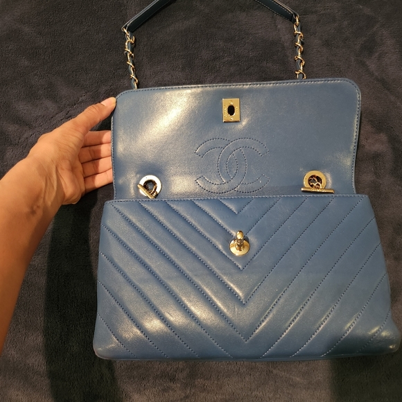 Chanel Chevron Trendy Flap Bag - Picture 14 of 15